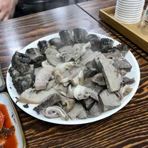 허수아비 병천순대국밥 사진