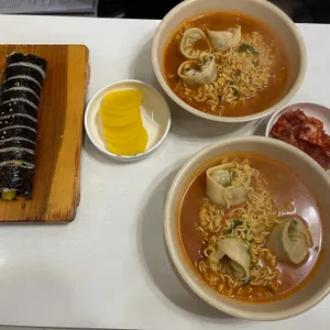 어제는우동오늘은김밥 사진