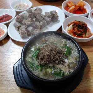 삼돌이 시래기 순대국 사진