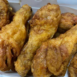 교촌치킨 사진