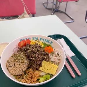 폴인포케 사진