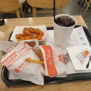 맘스터치 사진