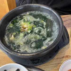 굴예찬 사진