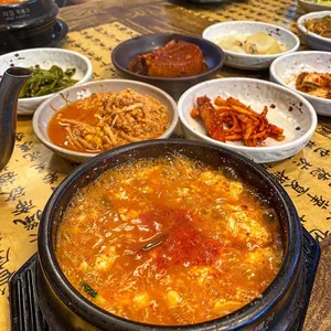 맷돌순두부돌솥밥 사진