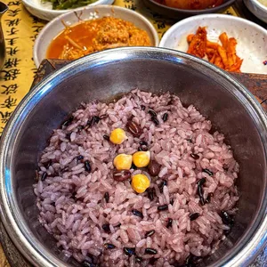 맷돌순두부돌솥밥 사진