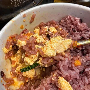 맷돌순두부돌솥밥 리뷰 사진