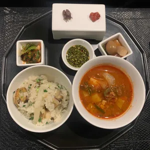 더우 사진