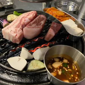눈꽃돼지 사진