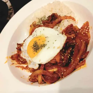홍경 사진