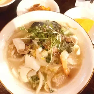 홍경 사진