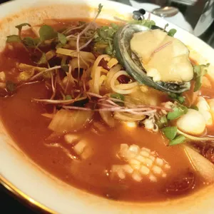 홍경 사진
