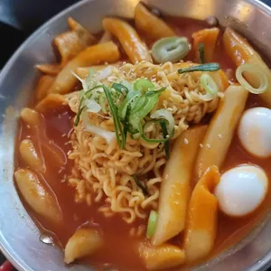 김피라 사진