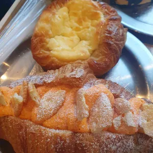 컨스턴트 베이커리카페 리뷰 사진