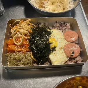 놀란돼지 사진