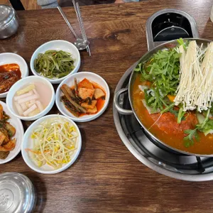 충남서산집 사진