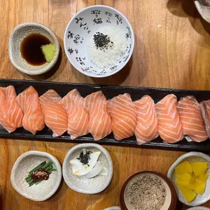 연이자카야 사진