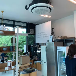 썸바실커피 대표 사진