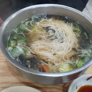 공릉동원조멸치국수 사진