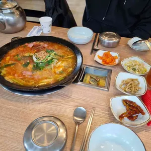 지홍 의정부부대찌개 사진