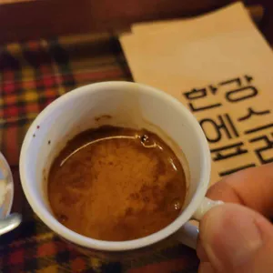 한강 에스프레소 리뷰 사진