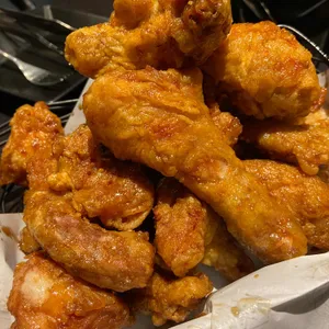 교촌치킨 사진