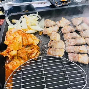 뚱이네 김치두루치기 사진