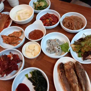 구드래 돌쌈밥 사진