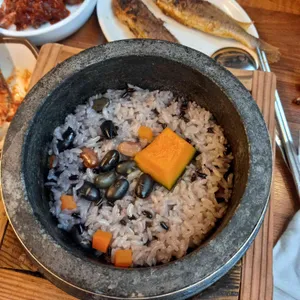 구드래 돌쌈밥 사진