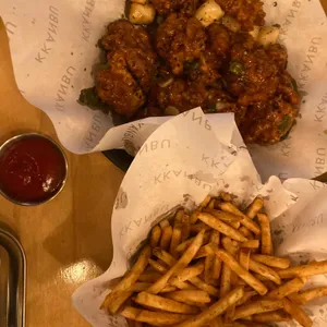 깐부치킨 사진