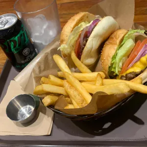 찰리스버거 사진