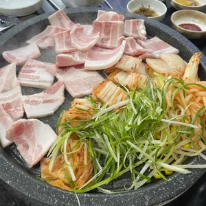 천이오겹살 사진