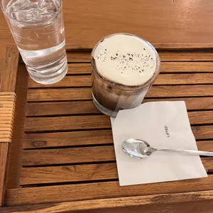 리프티드 사진