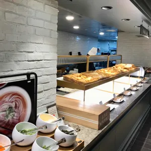 애슐리퀸즈 사진