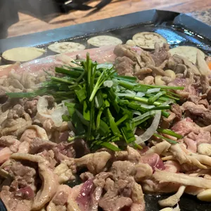 자주오리돌판구이 사진