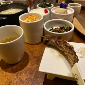 양인환대극진 사진