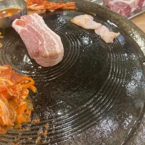 동두천솥뚜껑삼겹살 사진