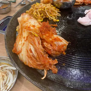 동두천솥뚜껑삼겹살 사진