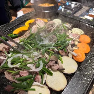 자주오리돌판구이 사진