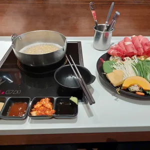 스구식탁 사진