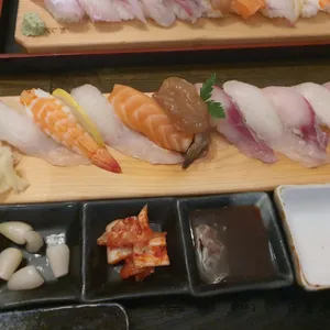 토모니 사진