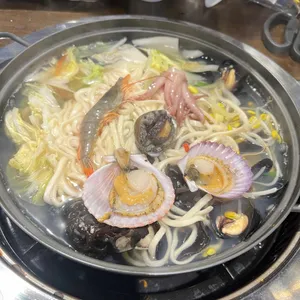 최지성의 해물칼국수 사진