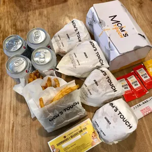 맘스터치 사진