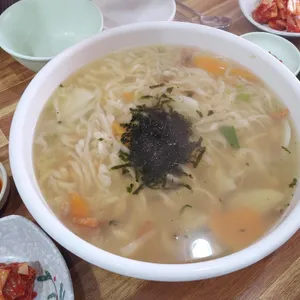 삼돌이해물칼국수 사진