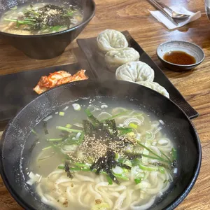 얼큰이손칼국수 사진