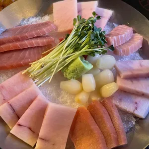 김천재의육회반한연어 사진