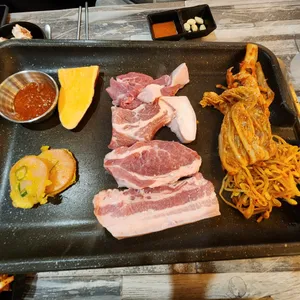 춘향이흑돈 사진