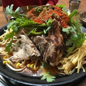 솥뚜껑 감자탕 사진