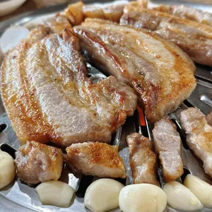 뚱돼지숯불갈비 사진