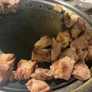 고기굽는남자 사진
