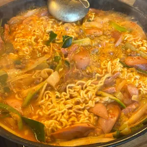 본맛송탄부대찌개 사진